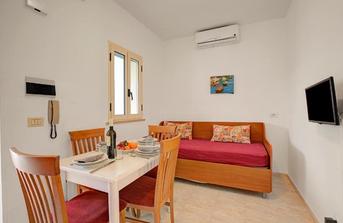 Defensola Apartment | Stella Marina with Pool 100 m from beach