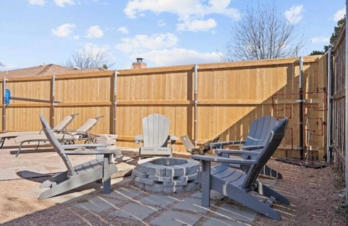 Lubbock House | Stellar home in NW Lubbock: Well designed with Pool, Putting Green and Fire Pit