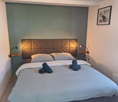 Heinkenszand Ski Chalet | Stelle Maris, Nice place in Heinkenszand, 2 bedrooms, outdoor swimming pool, WIFI smart TV and privacy