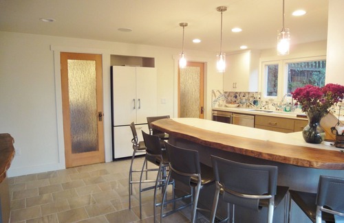 Los Gatos House | Step into history with a modern flare close to town of Los Gatos for ONE person
