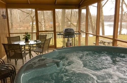 Luray Cabin | Stepping Stone Cabin