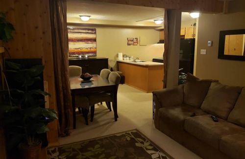 East Kootenay Condo | Steps Away From The Hot Tub And Pub