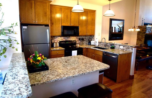 Granby Condo | Steps away from the lift - Ski, Bike, Golf, Fish - Four Season's of Family fun!