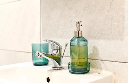 Barnhill Apartment | Steps from stadium with parking & fantastic transport Links!