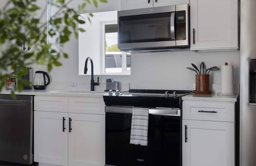 Soap Lake House | Steps from The Beach