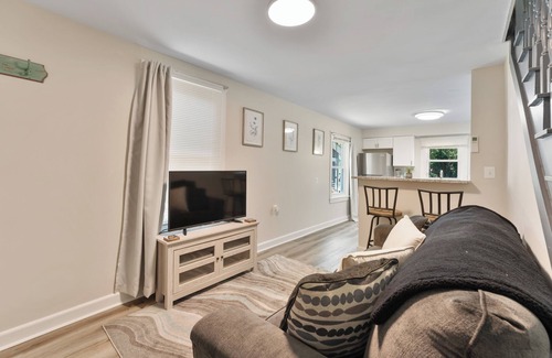 Fredericksburg House | Steps from the Gym: Spacious Rachel’s Retreat Awaits You