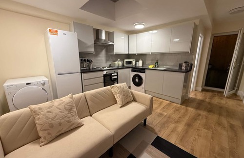 Wembley Central Apartment | Steps from the Stadium – 2BR Flat