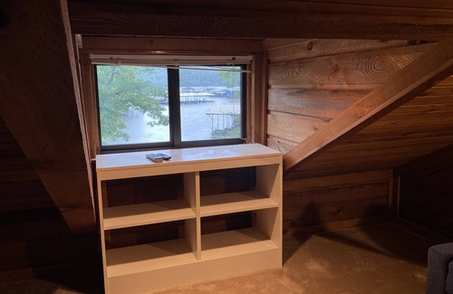 Camdenton House | Steps from the water. All the comforts of home. Private dock & plenty of room.