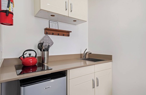 Summerland House | Steps to Beach & Town! Ocean Views! Great for Gathering Family & Friends!