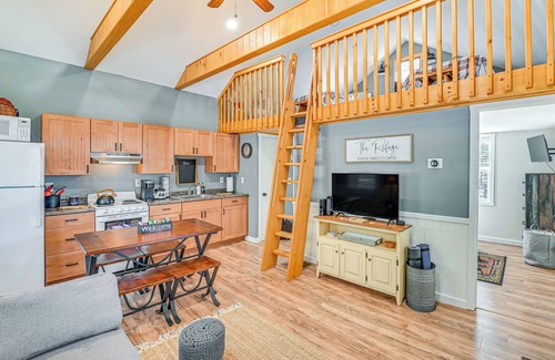 Brant Lake Cottage | Steps to Brant Lake: Mountain-View Hideaway!