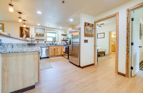 Virginia City House | Steps to C Street & Saloons! Virginia City Getaway