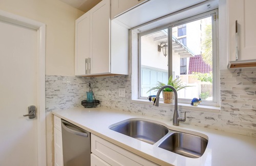 Deerfield Beach Cottage | Steps to Deerfield Beach: Home w/Private Patio!