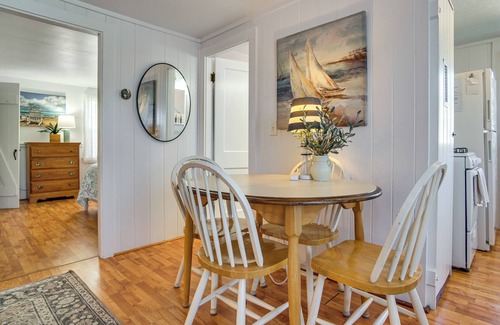 West Hyannisport Cottage | Steps to Eats & Craigville Beach! Cape Cod Cottage