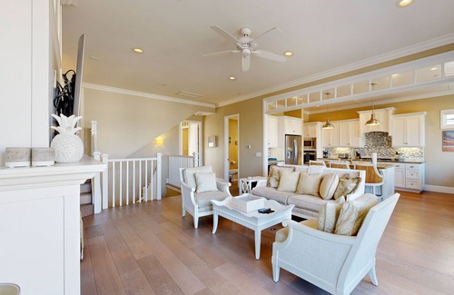 Hollywood Beach House | Steps to Hollywood Beach Home with Balcony, Rooftop Terrace & Harbor Views