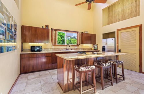 Keauhou House | Steps to Keauhou Bay! Great Water Access! Pool! Foosball table!