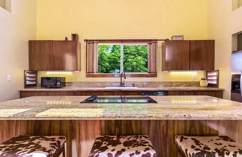 Keauhou House | Steps to Keauhou Bay! Great Water Access! Pool! Foosball table!