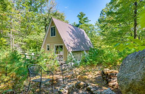 Eidelweiss Village House | Steps to Lake, Beach and Playground Madison Cabin