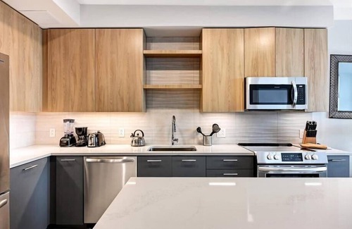 Reston Apartment | Steps to Reston Village Center | 1BR w/Pool/Gym/Yoga Deck