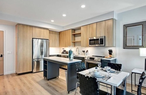 Reston Apartment | Steps to Reston Village Center | 1BR w/Pool/Gym/Yoga Deck