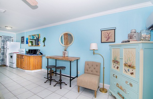 Juno Beach House | Steps to Sand. Beachside Sanctuary. Boutique Bungalow Chic.