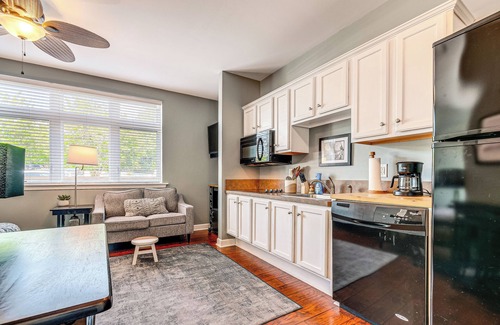 Huddleston Apartment | Steps to Smith Mountain Lake: Unit w/Pool Access!