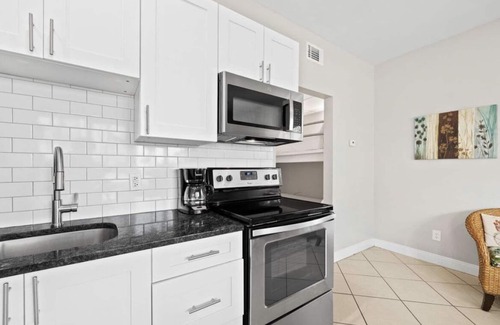 Clipper Cove Condo | Steps to the beach, Pool, Quiet, Family friendly, Walk to the restaurants