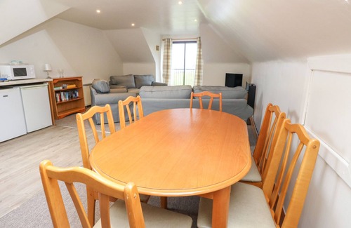 Loch Tay Cottage | STEWART, pet friendly in Kinloch Rannoch