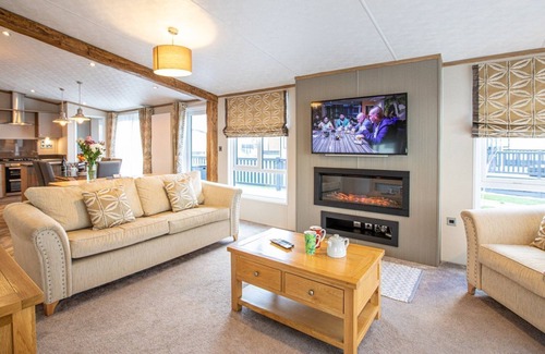 St. Andrews Cottage | Stewart Resort Lodge 26 - a lodge that sleeps 6 guests in 3 bedrooms