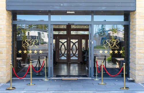 St. Andrews Cottage | Stewart Resort Lodge 26 - a lodge that sleeps 6 guests in 3 bedrooms