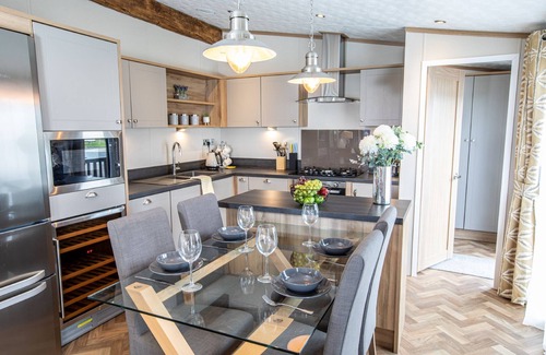 St. Andrews Cottage | Stewarts Resort Lodge 29 - a lodge that sleeps 6 guests in 2 bedrooms