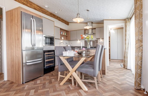 St. Andrews Cottage | Stewarts Resort Lodge 52 - a lodge that sleeps 6 guests in 2 bedrooms