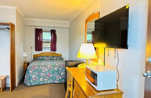 Woodstock Hotel | Stiles Motel