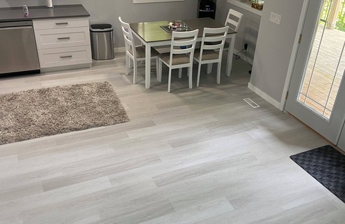 Manitoba Cottage | Still Cove Point: Luxury Waterfront Cabin