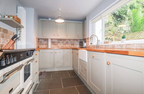 Pentewan Cottage | STILL WATERS, pet friendly, character holiday cottage in Pentewan