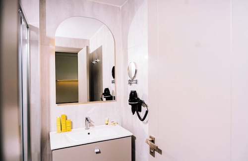 Aliaga Bed & Breakfast | Stillo Business Hotel