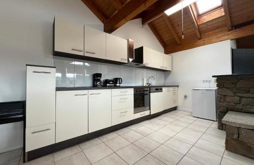 Hoehr-Grenzhausen Apartment | Stilvolle Wohnung mit Terasse und Garten