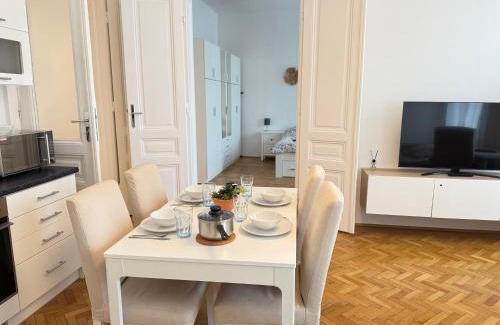 Oberdobling Apartment | Stilvolles zentrales Apartment im schönsten Bezirk Wiens - free parking