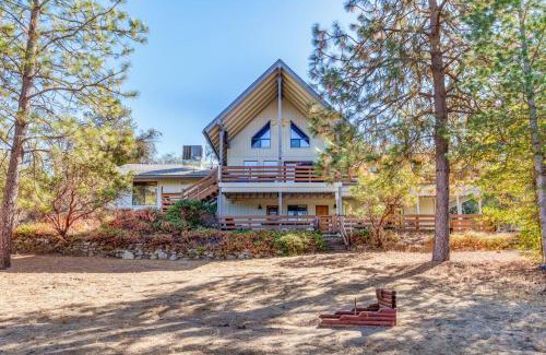 Oakhurst House | Stimboli Lodge- Sleeps 16 with tons of games and fun