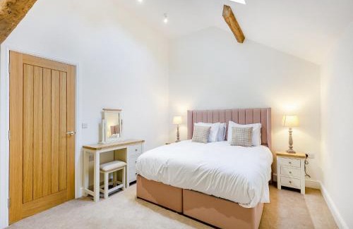 Felton House | Stirrup - Uk47946