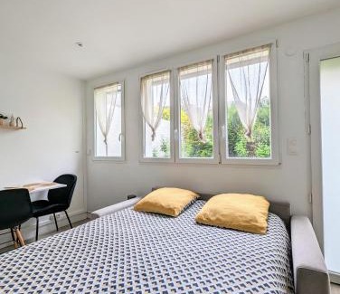 Charleville-Mezieres Apartment | STOCKHOLM- Studio Cosy et Patio, Proche Centre