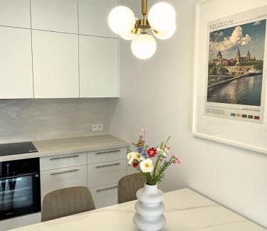 West Pomeranian Voivodeship Apartment | STOCZNIA Apartament- prywatny parking - blisko Wały Chrobrego i Aquapark