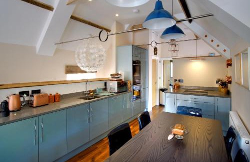 Minehead House | Stone Barn