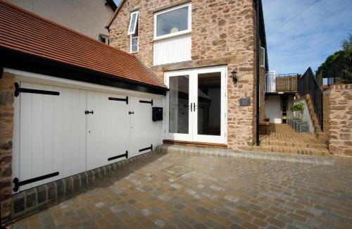 Minehead House | Stone Barn