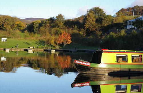 Stone Cabin | Stone - Boat - Sleeps 6 - Pet Friendly - 85ws