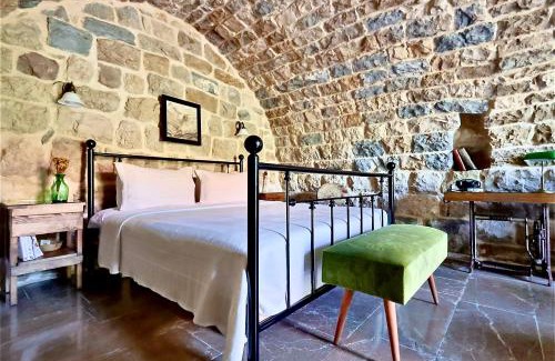 Douma House | Stone Cellars