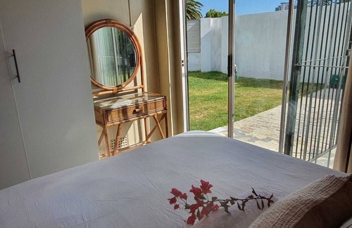 Strand Cabin | Stone Cottage designed with comfort and sheer luxury in mind