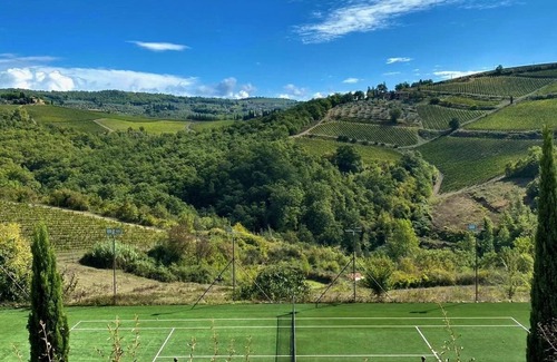 San Pietro in Bossolo Cottage | Stone cottage on heritage Chianti estate-pool-tennis