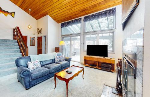 Eagle-Vail House | Stone Creek Lodge