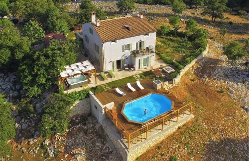 Cres Villa | Stone House Rosuja