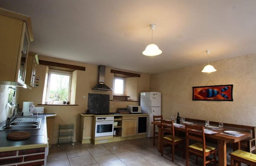 St-Denis-le-Vetu Cottage | Stone house with fireplace and pets allowed in Normandy